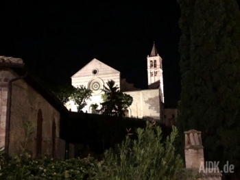 Assisi_SantaChiara_Kirche15