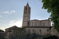 Assisi_SantaChiara_Kirche4