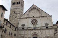 Assisi_SanRufino_Kirche2