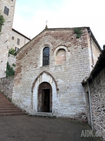 Assisi_SanStefano_Kirche4