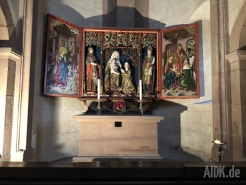 Gelnhausen_Marienkirche_Altar3