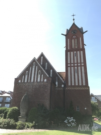 Langeoog_Inselkirche_Kirche3