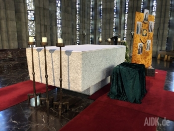 Rottenburg_MariaKoenigin_Altar2