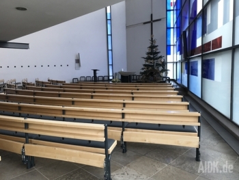 Stuttgart_HlKreuz_Kirche1
